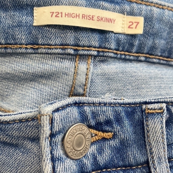 Levi’s 721 high rise skinny size 27 distressed light wash jeans - Picture 6 of 6